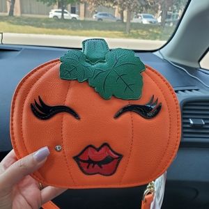 Betsey Johnson Halloween 🎃 pumpkin crossbody bag kitsch